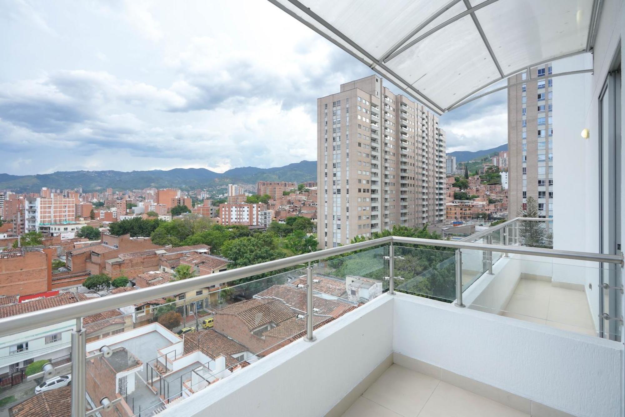 Torre Ginebra * Medellín